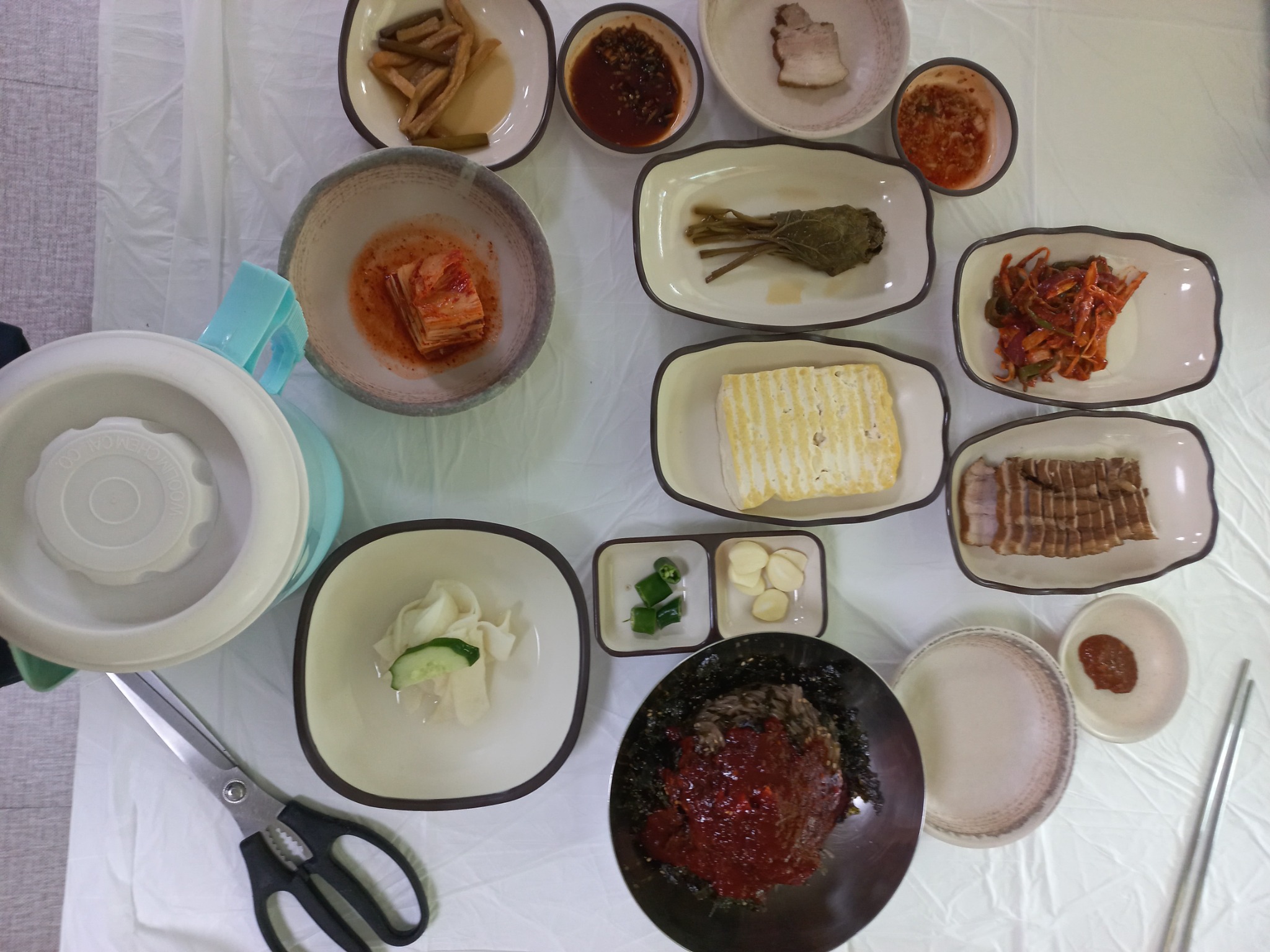 인제 옛날원대막국수 막국수와 수육 한 상